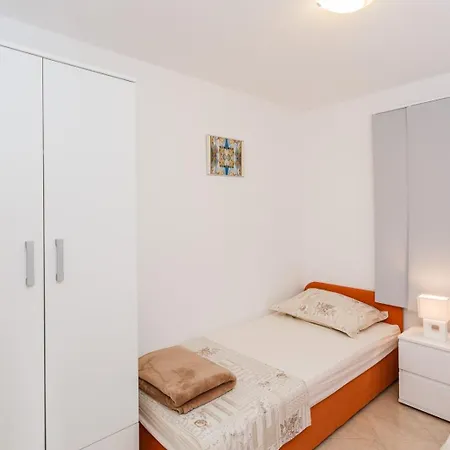 With A Parking Space Mastrinka, Ciovo - 22976 Apartment *